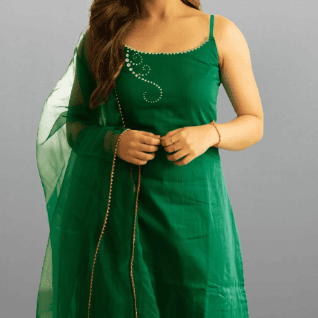 Women’s Green kurti set & Golden pants with kundhan work and lace border-RWKS040